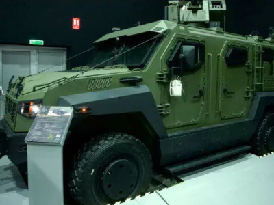 Український бронеавтомобіль Gyurza-02 представили на виставці IDEX-2025 в Абу-Дабі