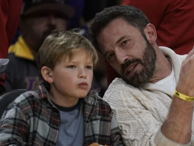 Бен Аффлек відмовився купувати кросівки своєму синові через їхню дороговизну