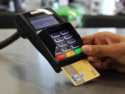 Збій у роботі Visa та Mastercard: що відомо