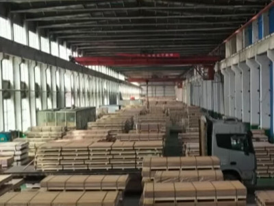 Мита США на китайський алюміній і сталь тепер становлять 45% (ВІДЕО)