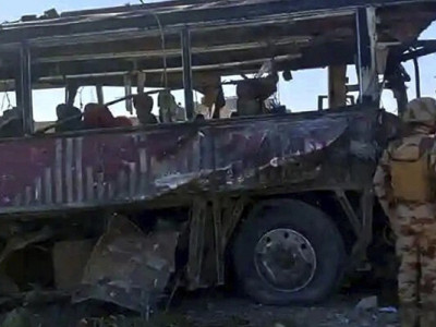 В Пакистані бойовики напали на колону військових: є загиблі й поранені