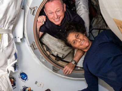 Астронавти NASA, які «застрягли» на МКС повертаються на Землю