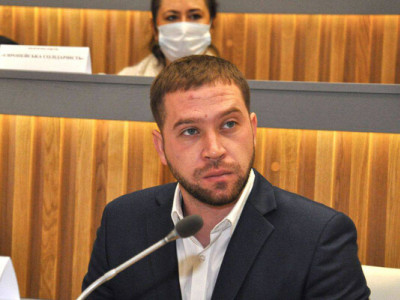 Пʼять років за махінації з виплатами: ексдепутата Полтавської облради взяли під варту