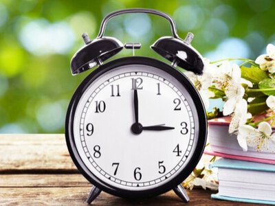 Перехід на літній час 2025 - коли переводити годинник