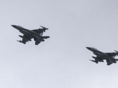 В Україну прибула нова партія винищувачів F-16