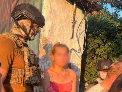 Викрадача немовляти з пологового ув’язнили на рік