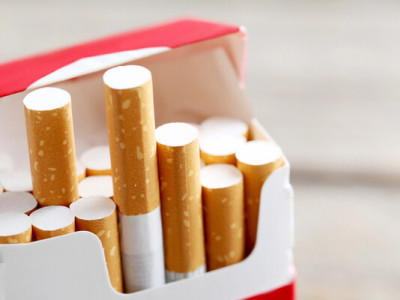 Цигарки подорожчають: Зеленський підписав закон про підвищення акцизів