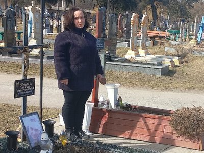 Чоловіка судитимуть за наругу над могилами воїнів: подробиці