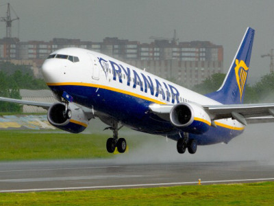 Ryanair може скоротити програму польотів в Україну: яка причина