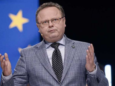 Заступник глави МЗС Польщі попросили піти у відпустку через алкоголізм