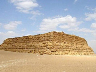 Фараона Шепсескафа поховали у дивній гробниці, пояснення якої вчені відшукали в астрономії