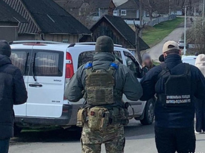 Таємні шляхи: як посадовець ТЦК допомагав втікати через кордон