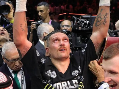 Усик позбудеться всіх своїх чемпіонських титулів: прогноз ШІ