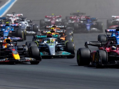 Австралійський гонщик McLaren вперше у своїй кар’єрі очолив чемпіонат світу «Формули-1»