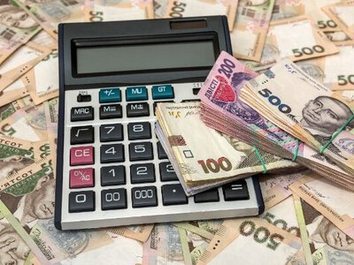 Гроші прийдуть найближчими днями: частині пенсіонерів дуже скоро «світять» додаткові виплати