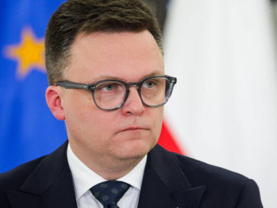 Польський спікер оскандалився через селфі на похороні Папи Франциска