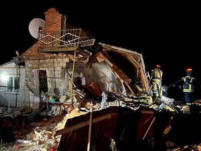 На Дніпропетровщині ворожий дрон влучив у житловий будинок: загинула дитина, є поранені