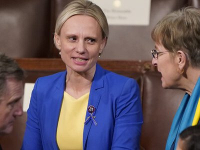 Хто така Вікторія Спартц та чому мститься, паплюжить і шкодить Україні