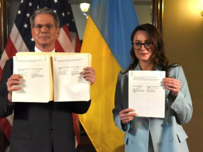 Україна і США підписали угоду про ресурси. Що вона передбачає?