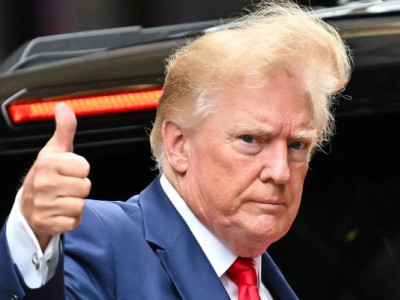 Зміна курсу? Трамп схвалив перший продаж зброї Україні
