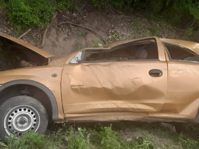 Авто злетіло у кювет та перевернулося: подробиці жахливої ДТП