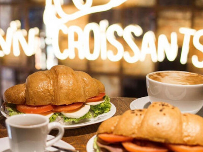Lviv Croissants відкрився у Південній Кореї: українці жартують про “АТБ і Пузату хату”