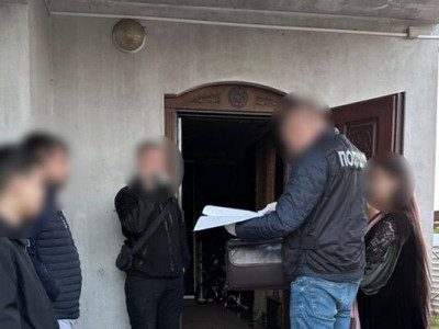 «Заробляли» на збуті метадону понад 1 млн грн щомісяця: на Черкащині затримали 17 учасників наркоорганізації
