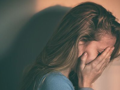 Дівчина з'їла щурячу отруту через булінг: подробиці шокуючого випадку