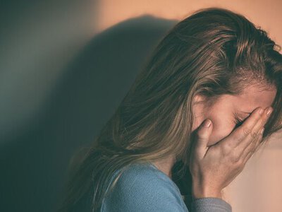На Сумщині дівчина з’їла щурячу отруту через те, що з нею не хотіли спілкуватися однолітки