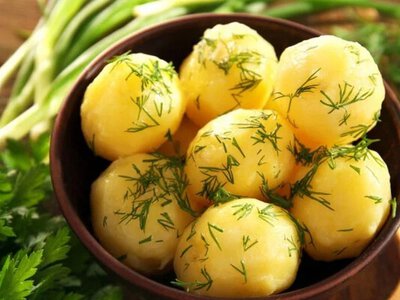 Як приготувати ідеальну молоду картоплю