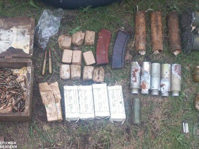 Тягали гранатомети з фронту: брати організували збройний бізнес