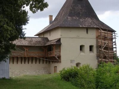 Вчені знайшли таємну стародавню кімнату під брамою Галицького замку