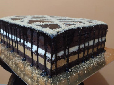 Торт Фереро Роше з карамельним, кокосовим і шоколадним кремом