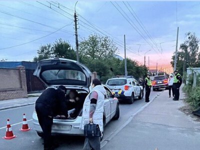 Батько сховав сина в багажнику від мобілізації та збив двох поліцейських