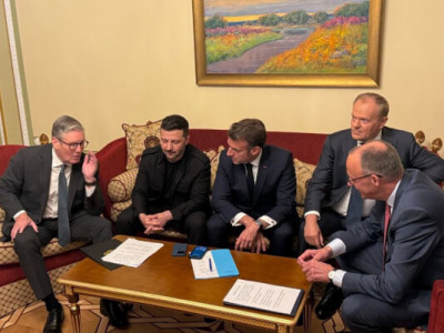 Прем'єр Великої Британії під час візиту до Києва відвідав ресторан кримськотатарської кухні (відео)