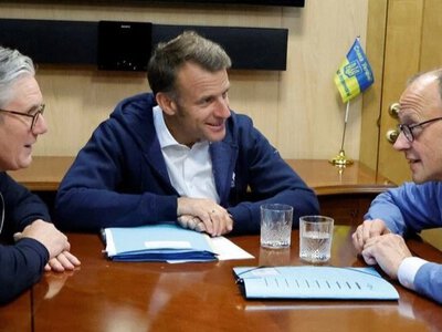 Це серветка, а не наркотик: у Макрона висміяли фейки роспропаганди (фото)