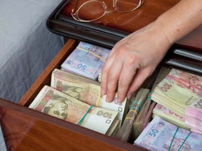 Шахрайство на водогоні: бухгалтер забрала 300 тис. грн під час реконструкції