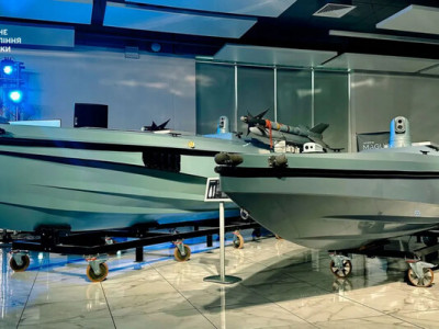 Українська розвідка представила нові морські дрони, здатні знищувати кораблі й літаки