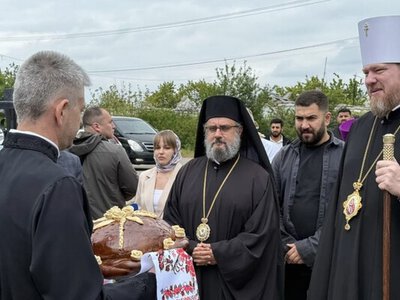 До окупованого Маріуполя приїжджав єпископ із Сирії: йому набрехали про буцімто “злочини” азовців