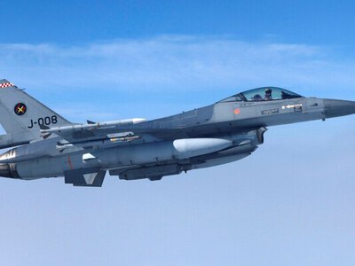 Розбився український F-16: пілот успішно катапультувався