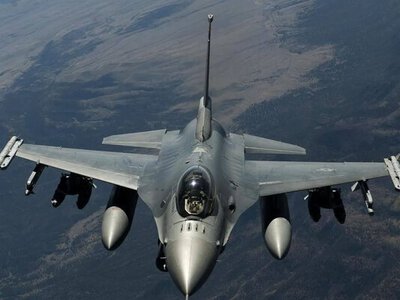 Розбився український винищувач F-16 під час нічної атаки: пілот успішно катапультувався