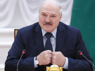 Лукашенко готується до овочевого апокаліпсису: наказав білорусам садити ще більше картоплі