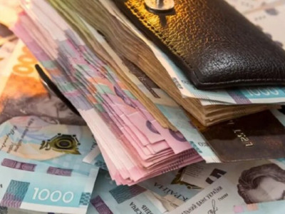 Мінімальна зарплата в Україні зросте до 10 тисяч гривень: названо дату