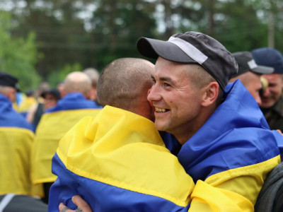 У межах обміну “1000 на 1000” звільнили українських військових із 46 частин, з яких раніше нікого не повертали