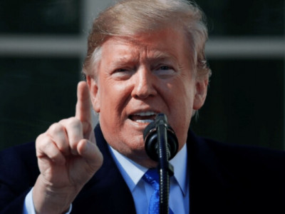 Путін перетворився на “абсолютно божевільного”, – Трамп передбачає крах Росії