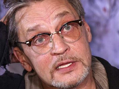 Як можна впускати це? В Ізраїлі обурилися приїздом на гастролі нікчеми, який спився, Домогарова