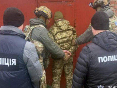 Військовий, який допомагав ухилянтам, відбувся штрафом