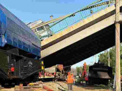 Трагедія в Брянській області: обвал мосту спричинив смертельну аварію пасажирського поїзда
