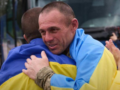 Живі після нелюдських катувань: історії звільнених із полону шокують