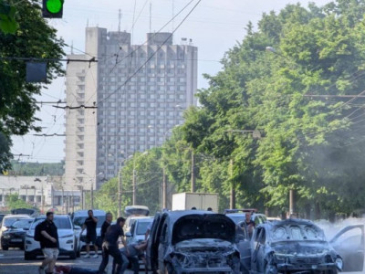 рф вдарила по центру Сум, багато постраждалих